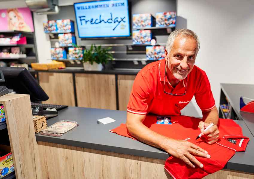 Bild zur Meldung: VEDES Boss zurück in Straubing
